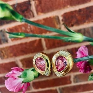 Vintage Swarovski fuchsia earrings. 80’s